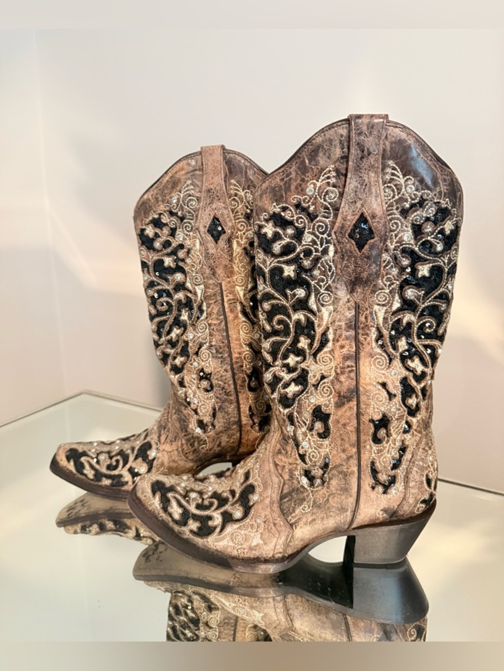 CORRAL Floral Embroidered REAL Leather Cowboy Boots with Crystal Accents 8-1/2